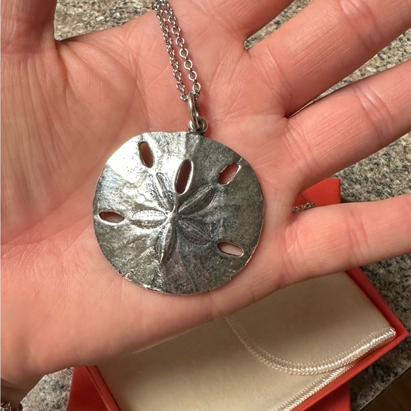 RARE JAMES AVERY STERLING
SILVER EXTRA LARGE SAND DOLLAR
NECKLACE - Picture 2 of 7
